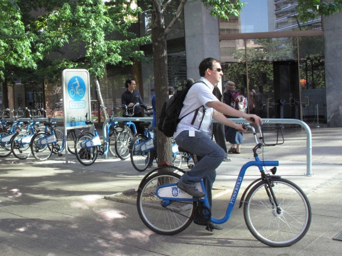Quer trabalhar ou estudar de bicicleta? Veja dicas antes de sair por aí