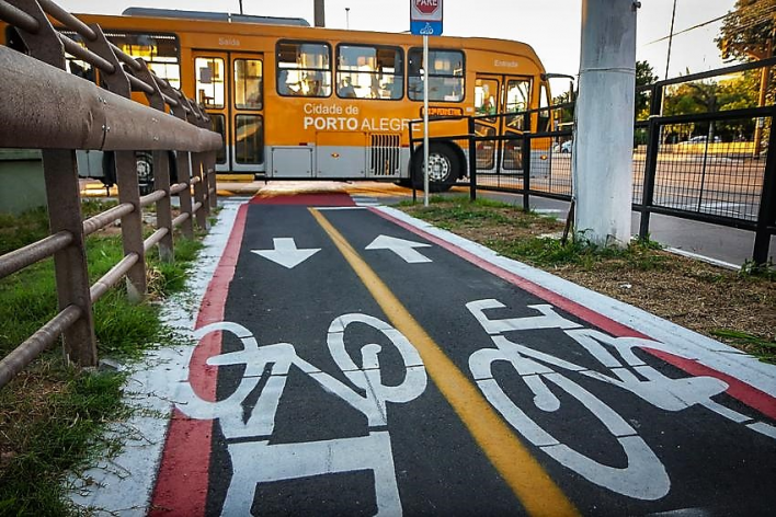 COM OBRAS RECENTES, CICLOVIAS CHEGAM  AOS 54 KM EM PORTO ALEGRE