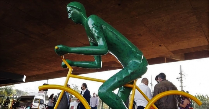ARTE DE ADELIO SARRO NA CICLOVIA DO RIO PINHEIROS 