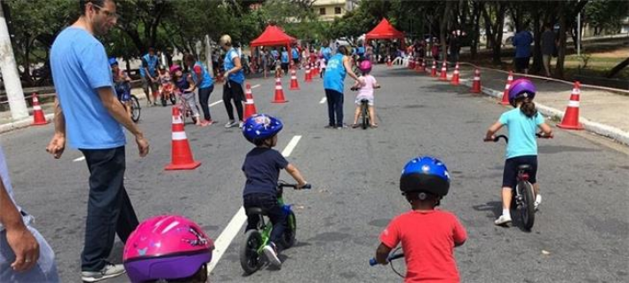 INSTITUTO PROMOVE USO DE BICICLETAS COMO FERRAMENTA PARA DESENVOLVIMENTO DE CRIANÇAS 