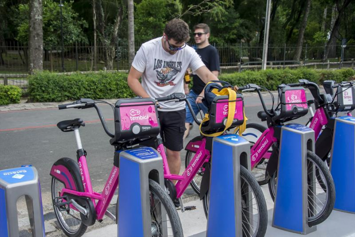 BICICLETAS COMPARTILHADAS ATRAEM CADA VEZ MAIS CURITIBANOS