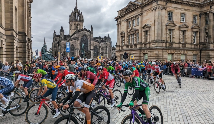 MUNDIAL DE CICLISMO COM PRATICAMENTE TODAS AS MODALIDADES, REVELA IMPACTO SOCIOECONÔMICO POSITIVO PARA AS COMUNIDADES ENVOLVIDAS